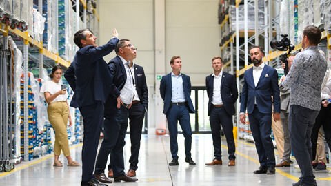 Firmenbesuch Party Rent