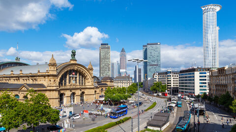 Sicht auf den Eingang des Frankfurter Hauptbahnhofs