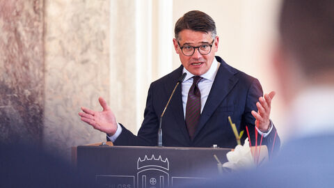 Boris Rhein spricht auf dem Empfang für das Hessische Consular Corps